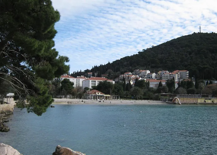 Apartments And Rooms Artemida