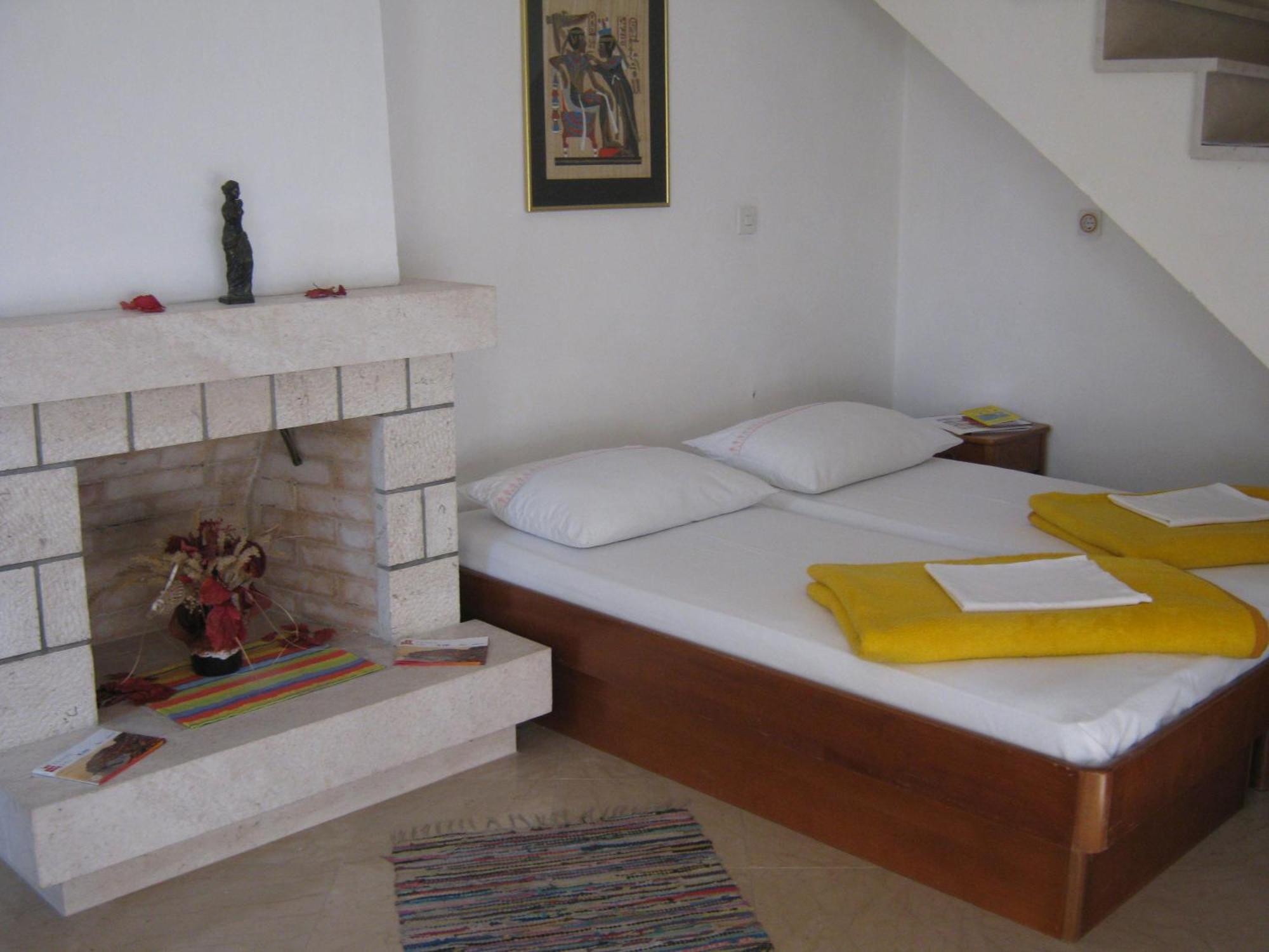 Apartments&rooms Artemida