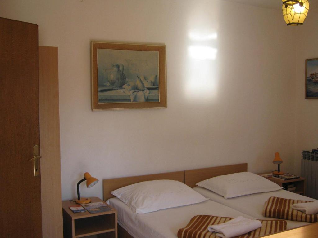 Apartments&rooms Artemida