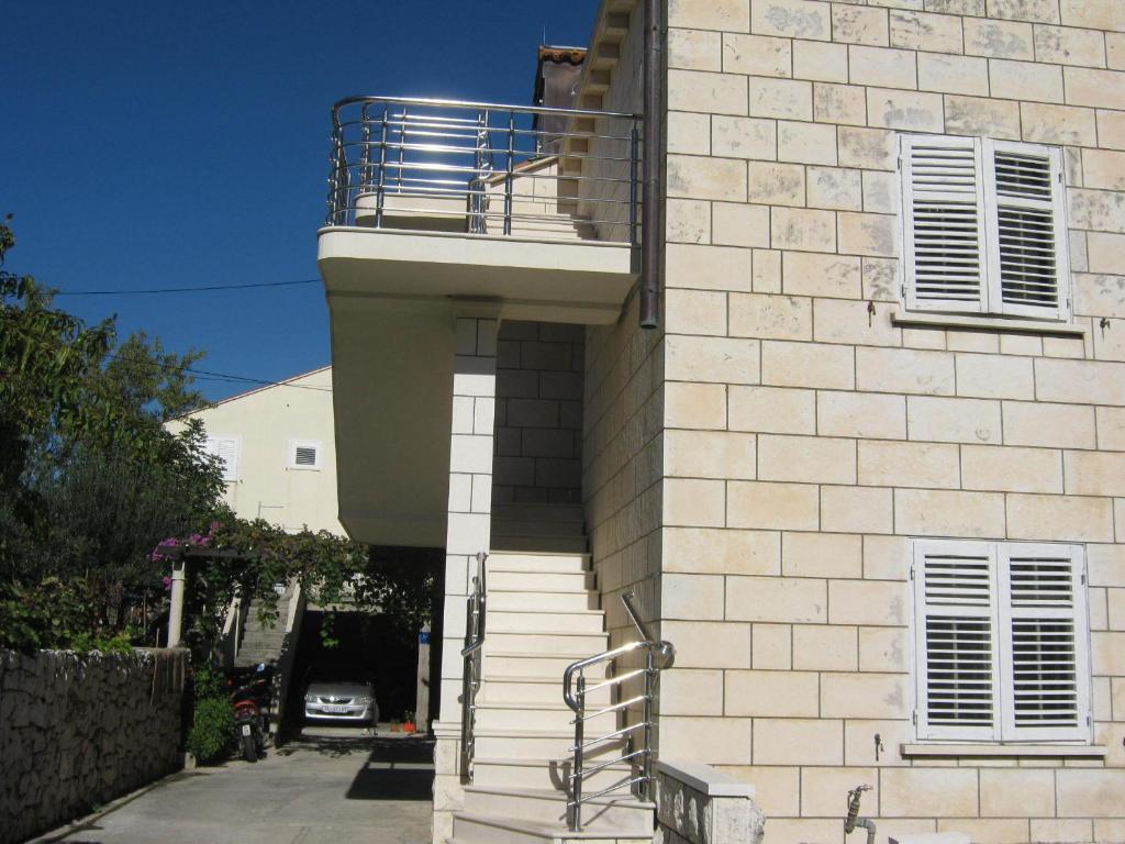 And Artemida Apartment