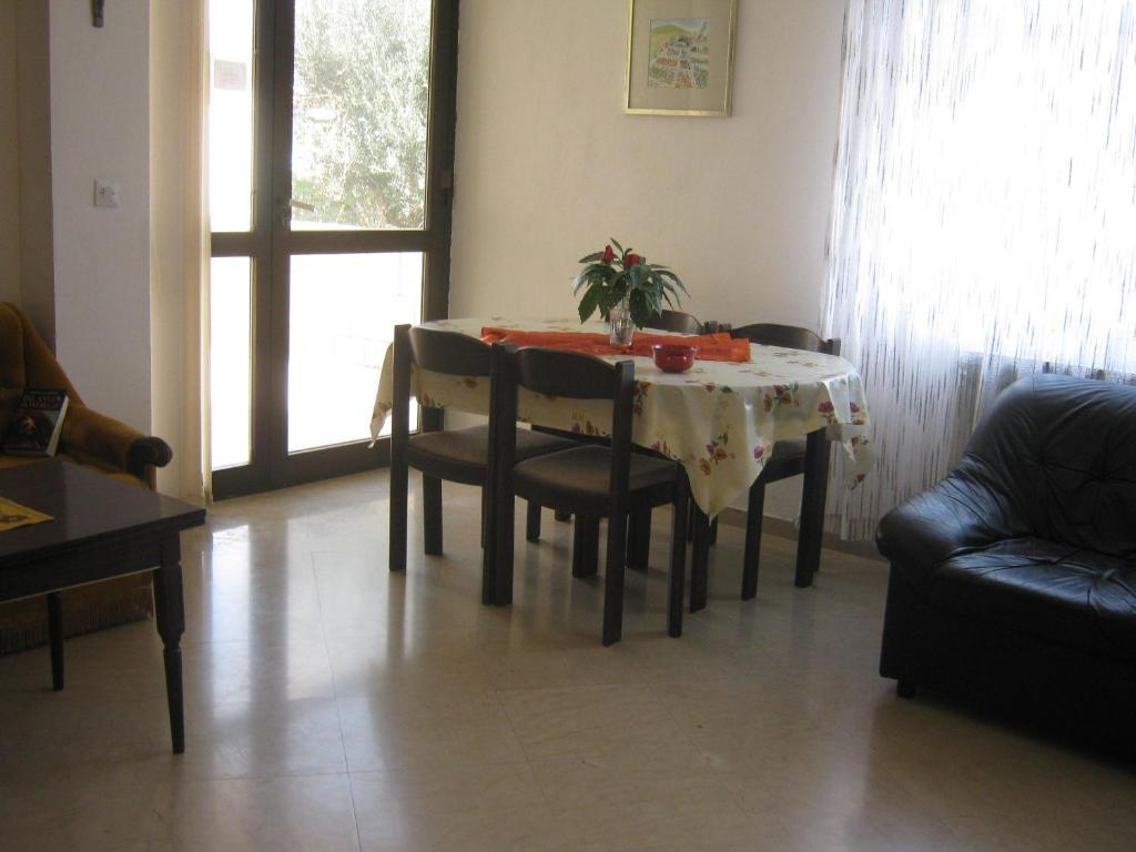 Apartments&rooms Artemida *